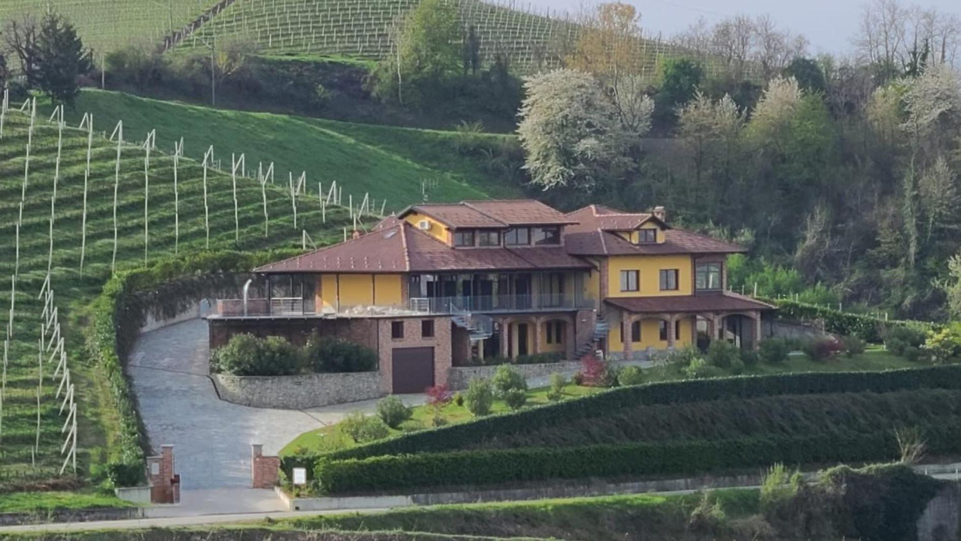 Casa Castella - Adults Only - Langhe Villa Diano d'Alba Exterior photo